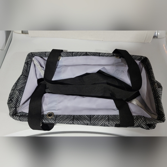 Thirty-One's Medium Utility Tote- in excellent condition. - Picture 6 of 8